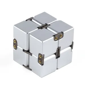 Infinity Cube Metal